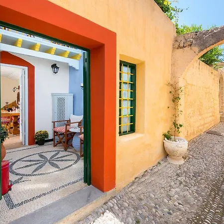 Giorgos' Old Story 2bed Stone House With Private Hamam In The Old Town Vakantiehuis *
